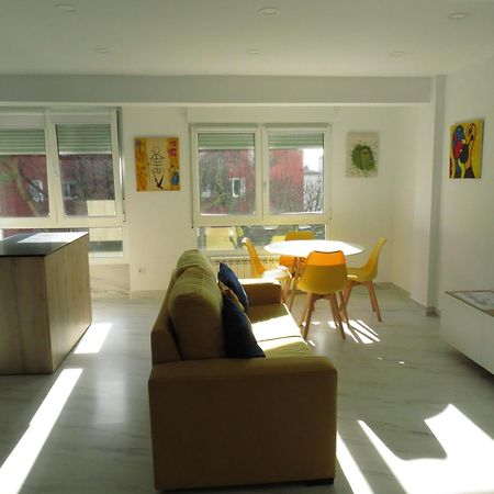 Apartamento Jardin Deluz, Con Wifi Y Parking Privado Gratis Santender Kültér fotó