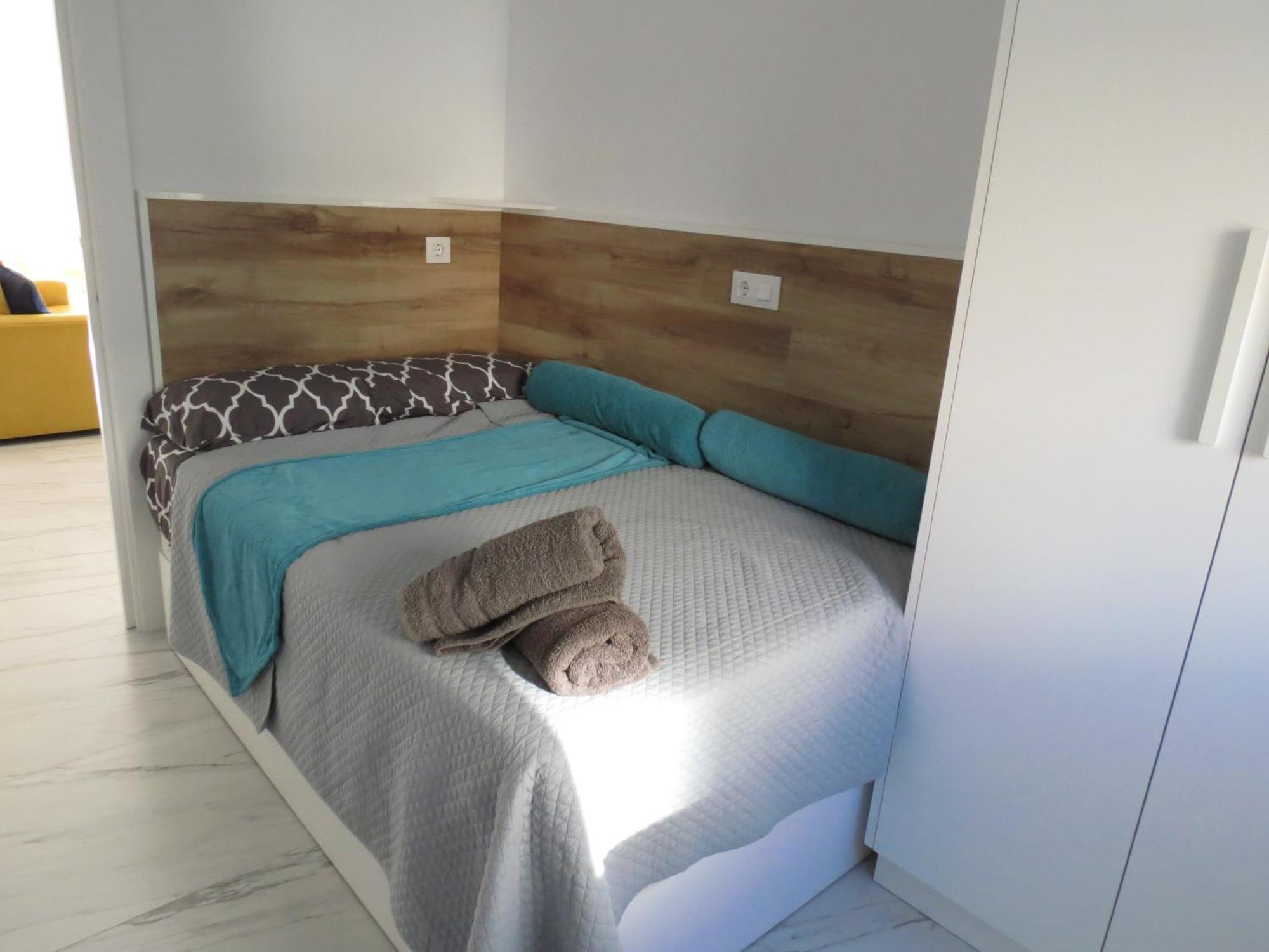 Apartamento Jardin Deluz, Con Wifi Y Parking Privado Gratis Santender Kültér fotó