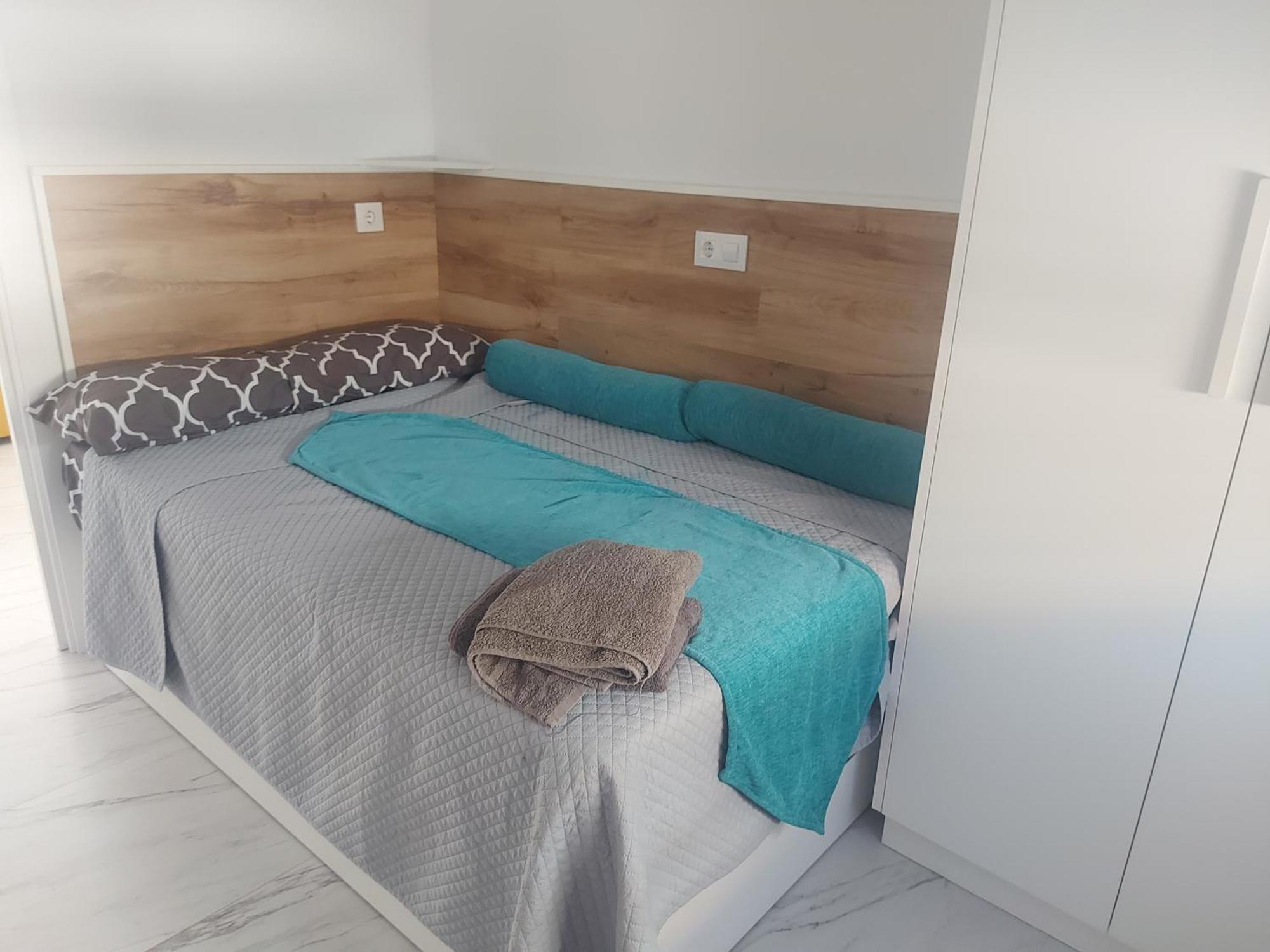 Apartamento Jardin Deluz, Con Wifi Y Parking Privado Gratis Santender Kültér fotó